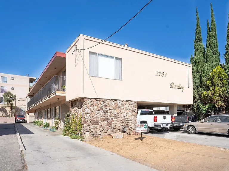 3721 S Bentley Ave #6 — Photo 15