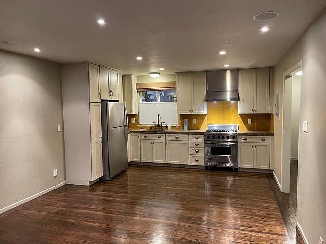 1st image of 1049 Dolores St