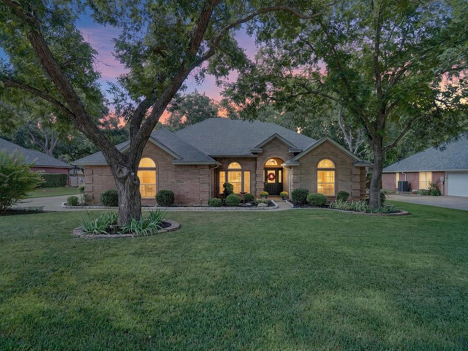 1st image of 9216 Hanging Moss Dr