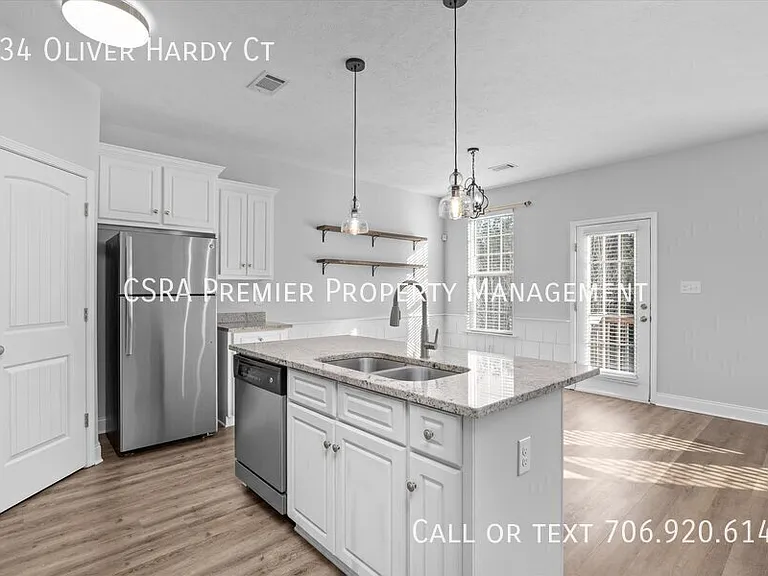 134 Oliver Hardy Ct — Photo 6