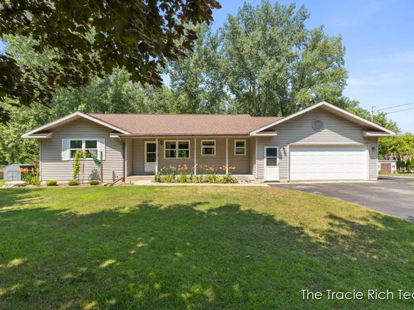 10761 Alpine Ave NW, Sparta, MI 49345