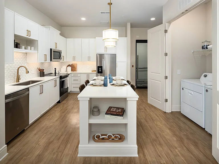 Chamblee City Heights Apartments — Photo 21