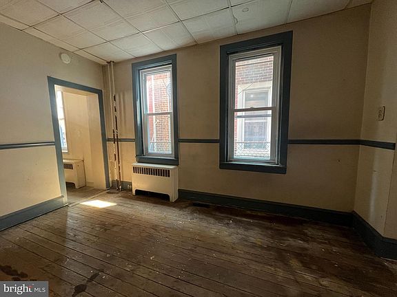 3rd image of 821 Wilder St