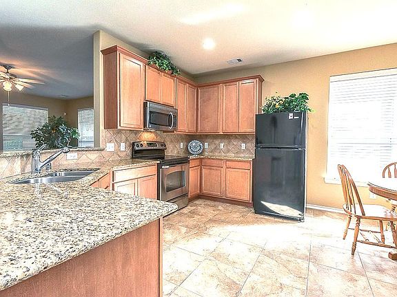 4th image of 21341 Thurston Crossing Dr
