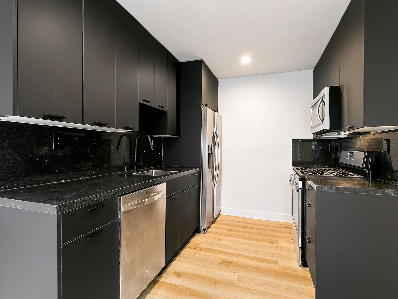 2 bed, 1050 sqft, $2,591 — Photo 1