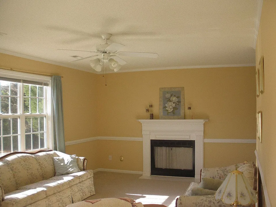 Large front windows provide lots of light