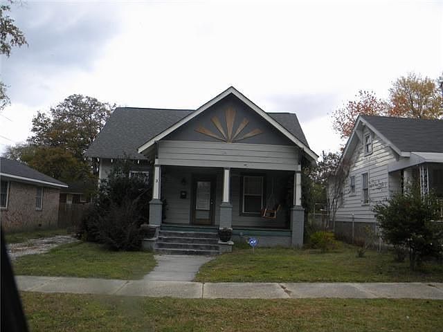 1st image of 3 Briggs Ave