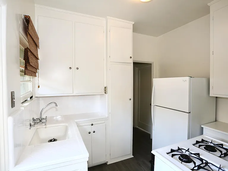 364 Cliff Dr #7 — Photo 7