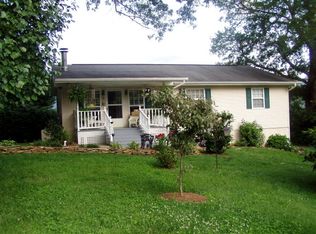 15 Hidden Valley Rd, Franklin, NC 28734