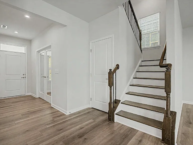 1621 Crimson Leaf Ln — Photo 6