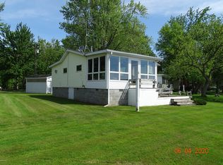 1196 Charlton Dr, Hastings, MI 49058