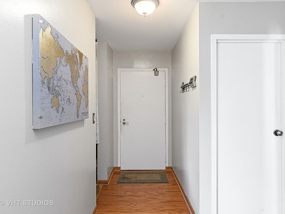 3rd image of 1121 W Ogden Ave APT 260