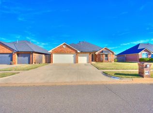 10813 NW 37th St, Yukon, OK 73099