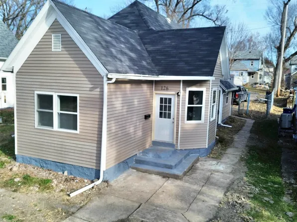 126 S Cooper Ave, Ottumwa, IA 52501