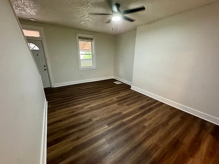 3150 Lecky Ave — Photo 6