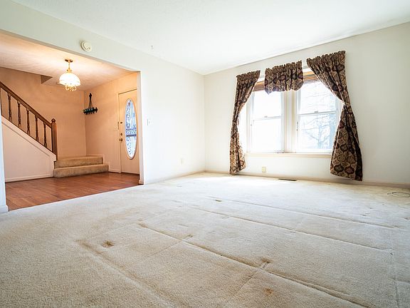 5th image of 11021 Paddock Dr