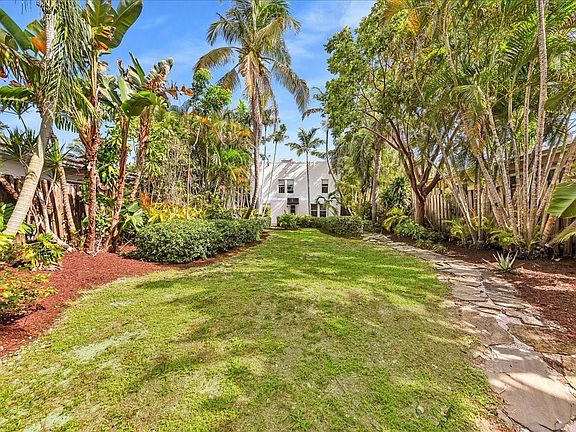 3rd image of 1573 NE 33rd Street