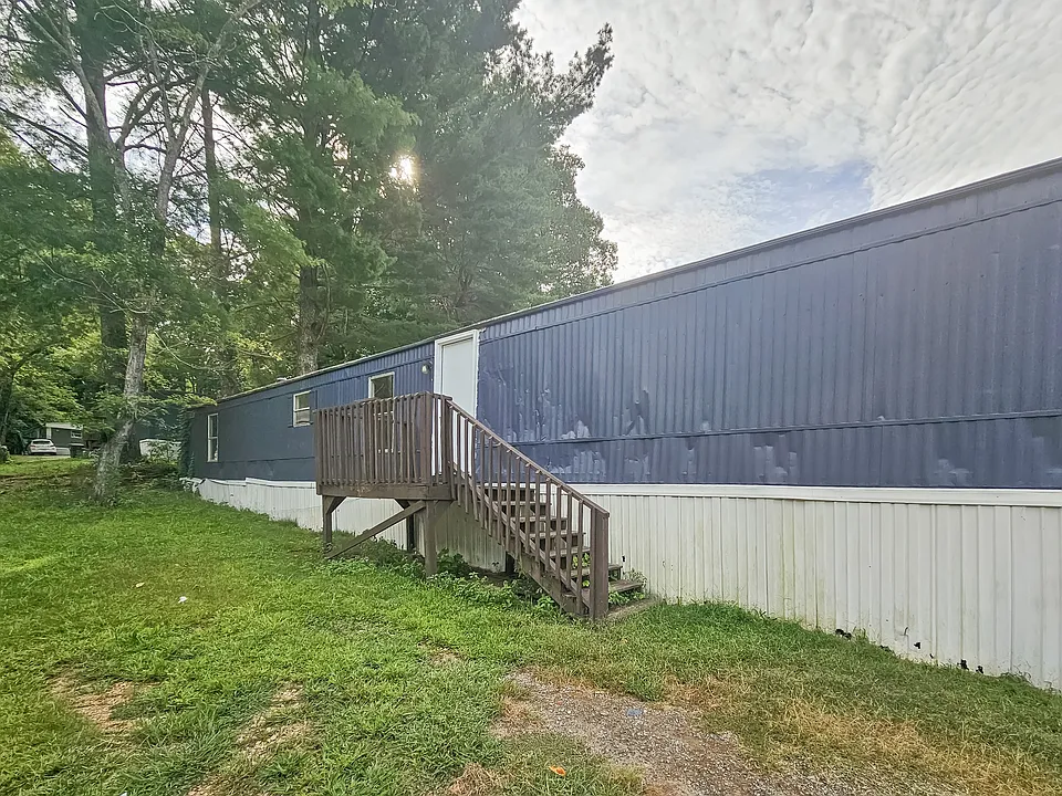 412 McElhaney Rd #8