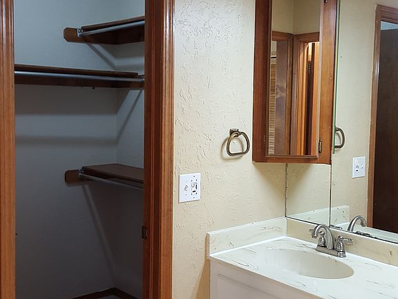 2nd image of 124 Lochwood Pl