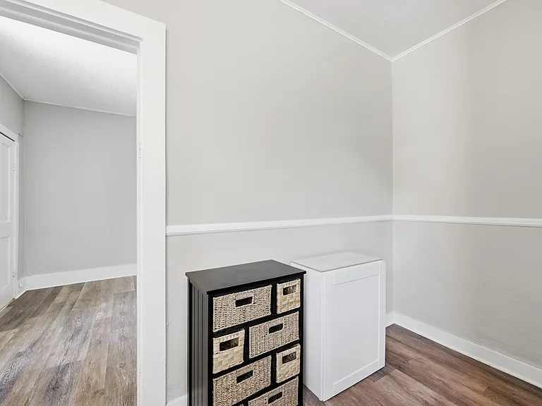 401 Rose St #1 — Photo 10