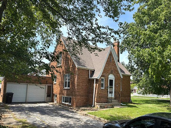 3rd image of 1906 N Vermilion St