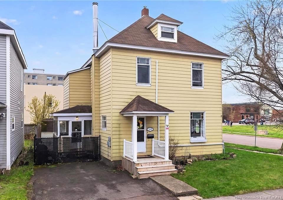 1st image of 144 Dufferin St