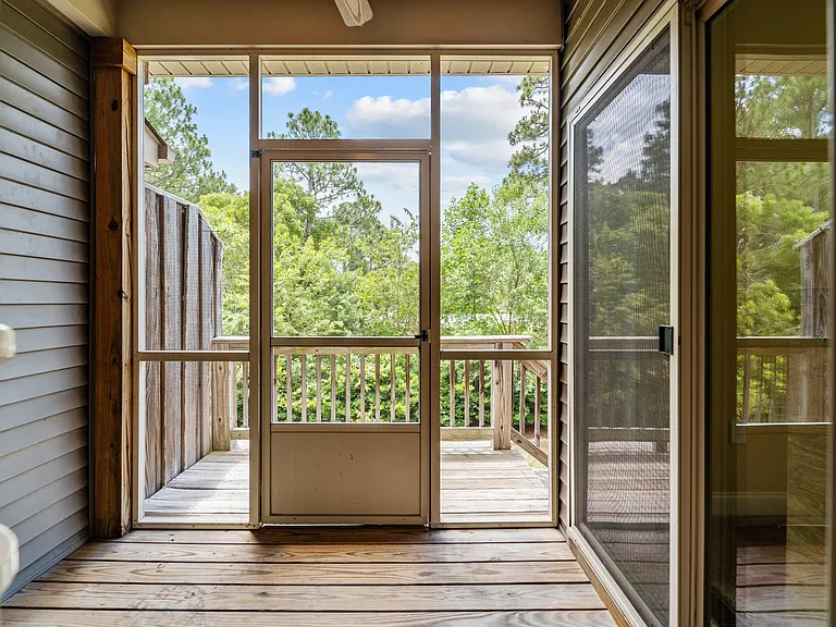 118 Cypress Cir — Photo 47