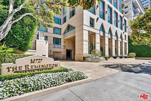 10727 Wilshire Blvd #1802 Photo 1