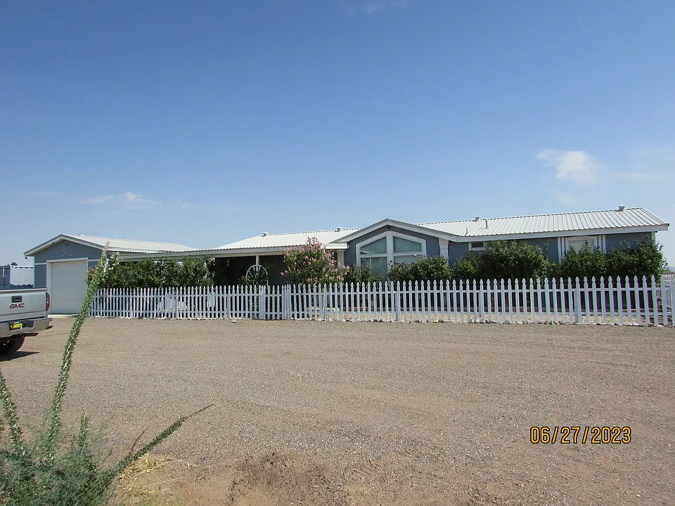 2505 Silver Dollar Loop NE
