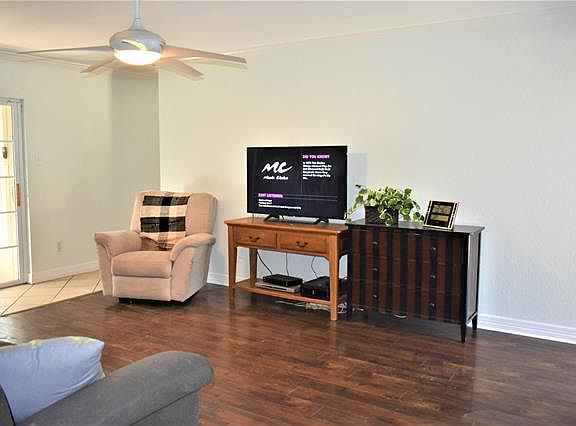 3rd image of 1701 Lachelle Ln