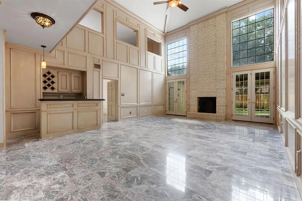4 bed, 3.5 bath, 4469 sqft, $3,000 — Photo 3