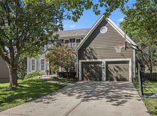 5214 W 156th St, Overland Park, KS 66224