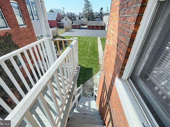 4th image of 117 Baltimore St