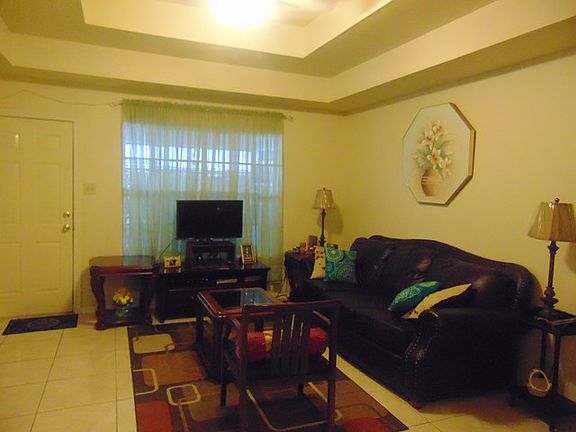2nd image of 2606 Hibiscus Dr
