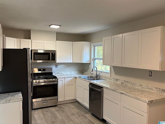 4th image of 944 Willman Rd