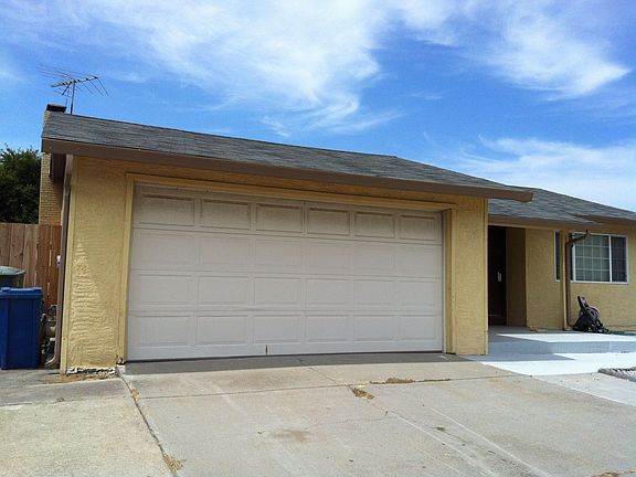 2nd image of 3277 Santa Monica Way
