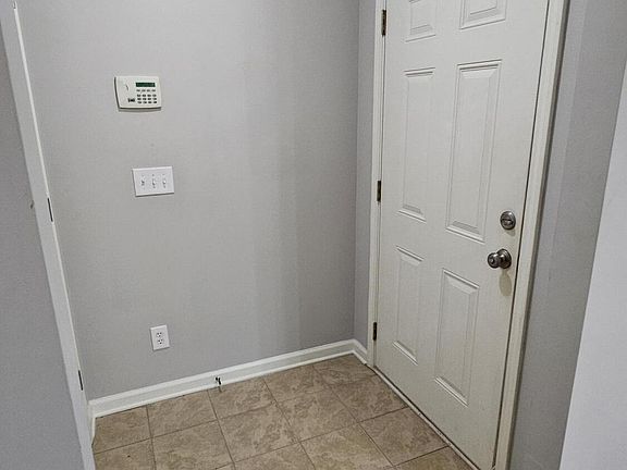 2nd image of 622-626 Edgefield Ave NW