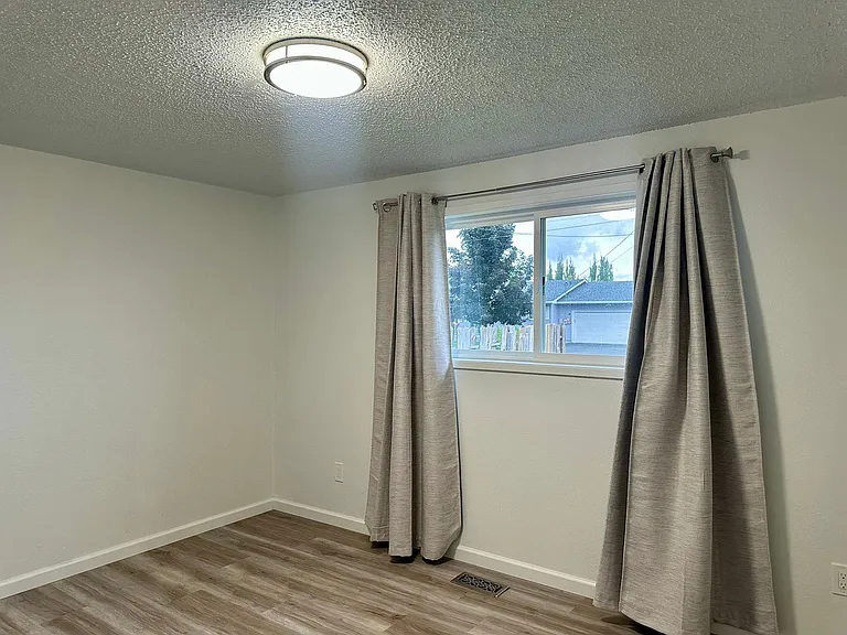 5218 Barry Ave — Photo 15