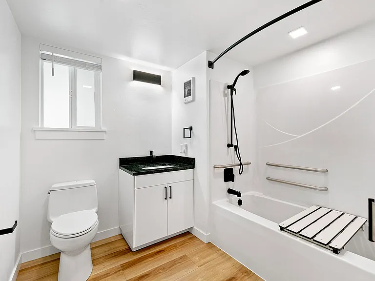 530 E 18th Ave #1 — Photo 8