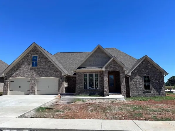 110 Scarlette Ln, Muscle Shoals, AL 35661