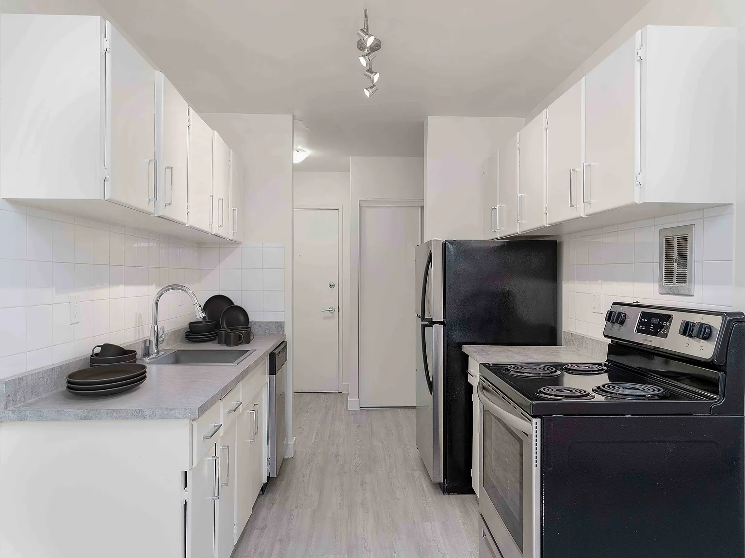 Brookside Terrace — Photo 1