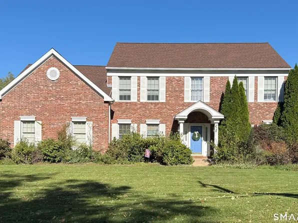 57 Willoughby Rd, Shelton, CT 06484