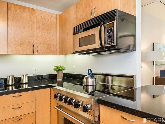 2nd image of 88 King St Unit 716