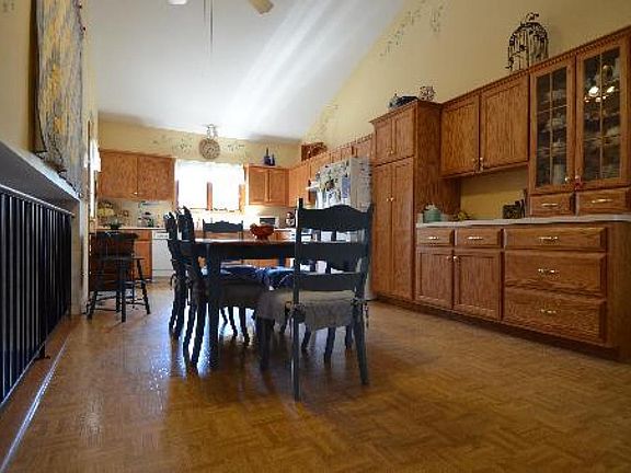 4th image of 6853 172nd St
