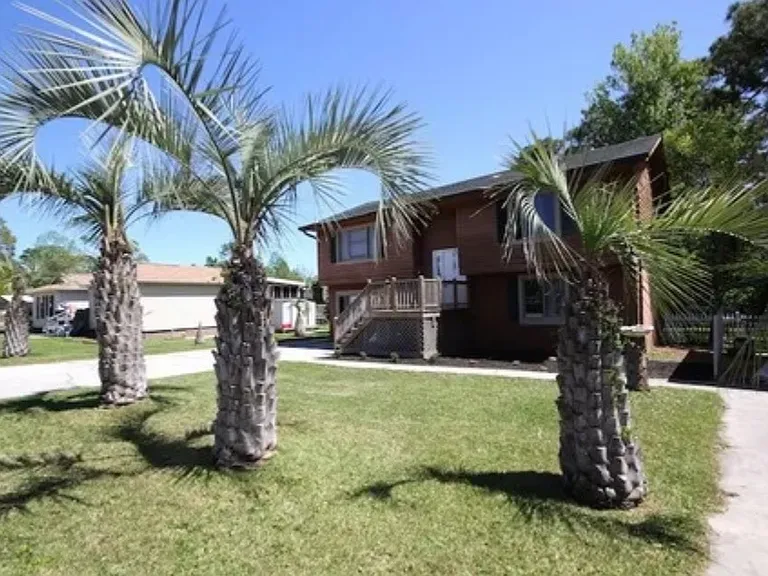 2034 Lake View Cir — Photo 2