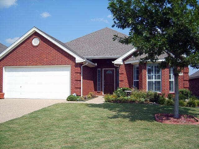 1st image of 1116 Cresthill Dr
