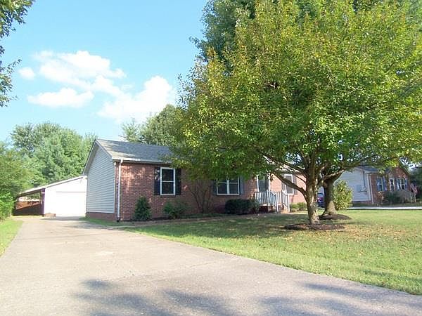 1st image of 302 Laura Dr
