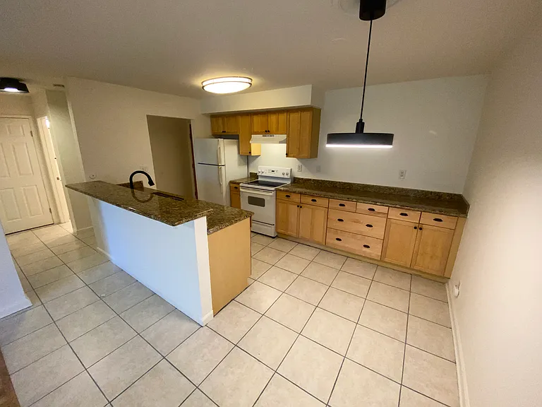 466 Crescent St #213 — Photo 6