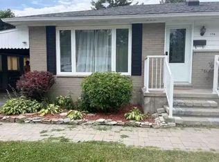 176 Hawthorne Ave #1A, Kingston, ON K7M 1Z3