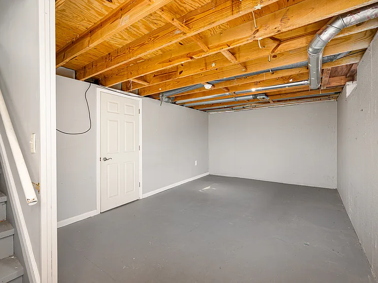 251 Sheffield Dr — Photo 25